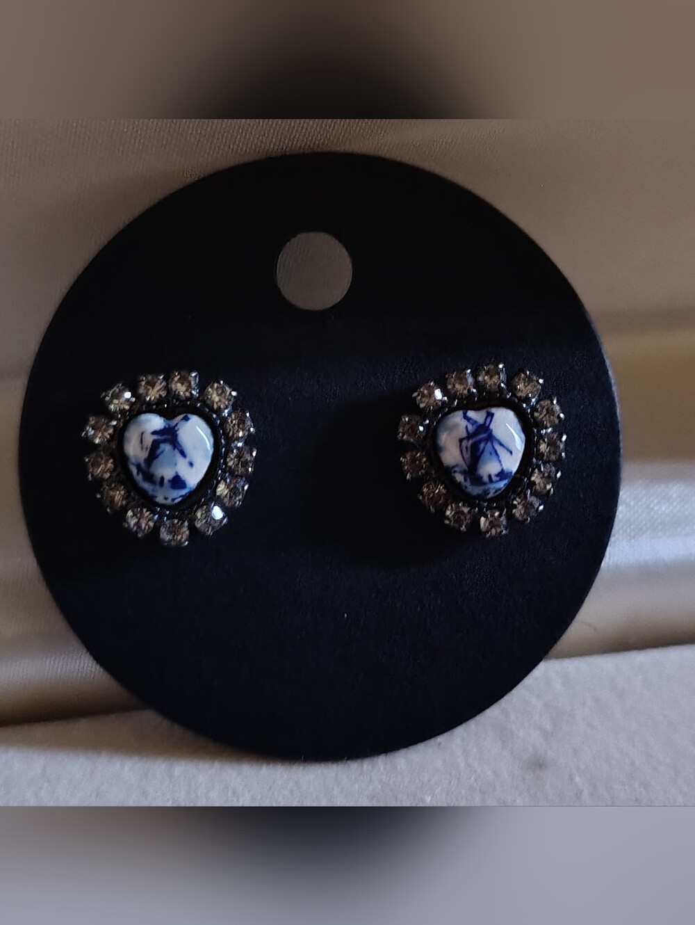 ♥️ Vintage Delft Blue Dutch Windmill Heart Rhinestone Halo Stud Earrings ♥️